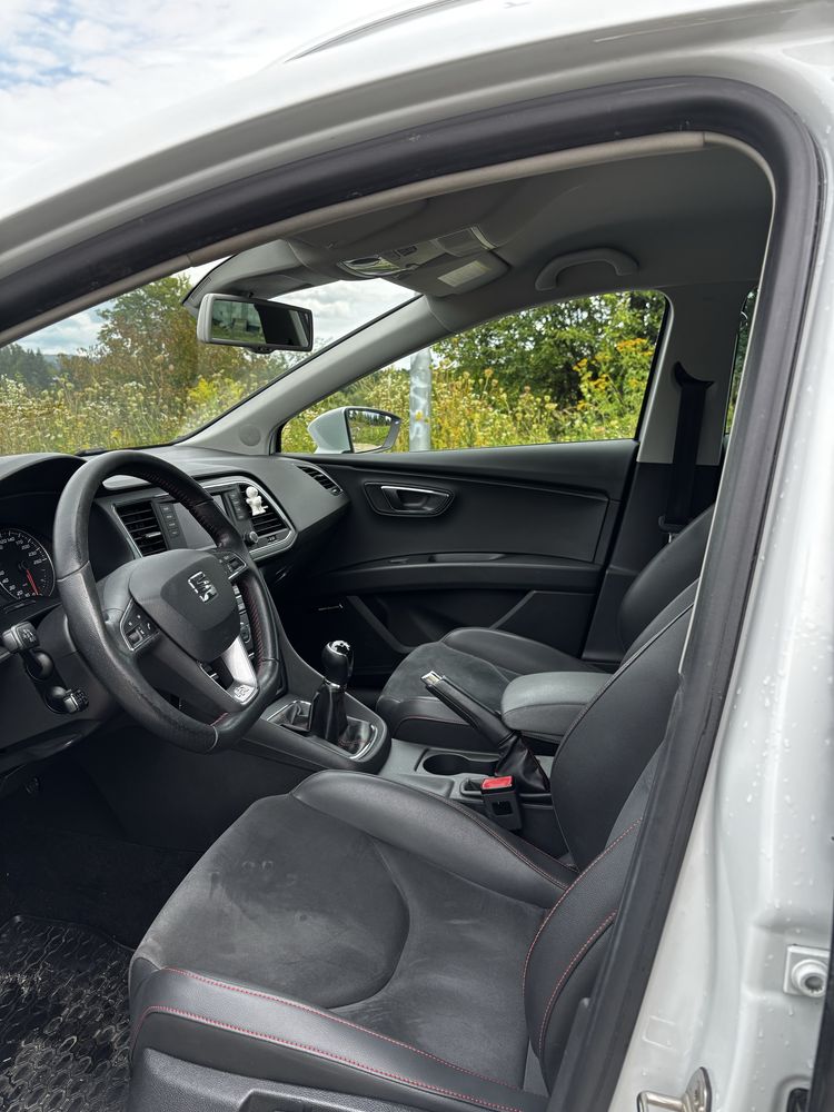SEAT Leon 3 FR ST 5F 2014 2.0 TDI Manual