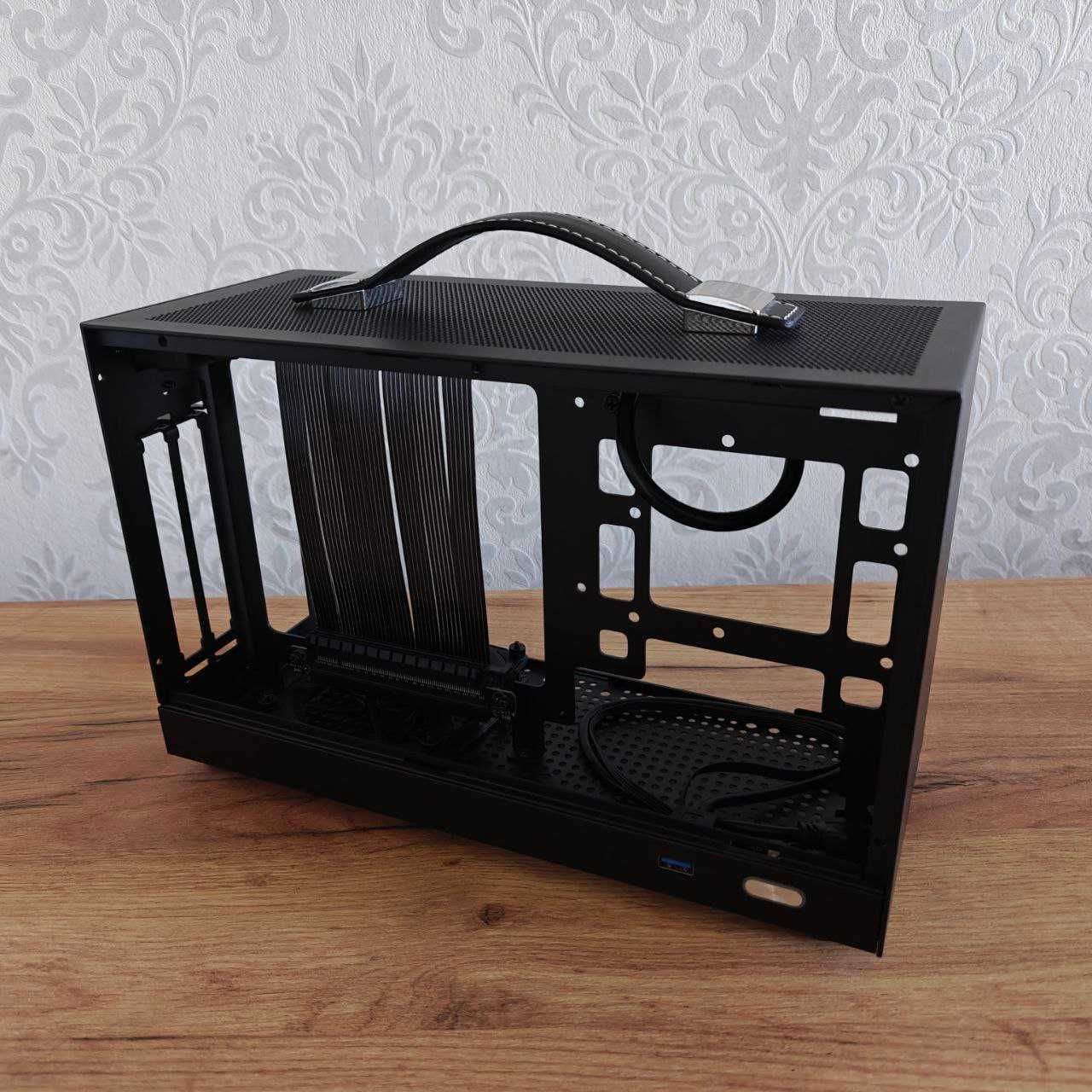 SHINY SNAKE S300 ITX – obudowa mini PC + PCIe 4.0 riser + wentylator