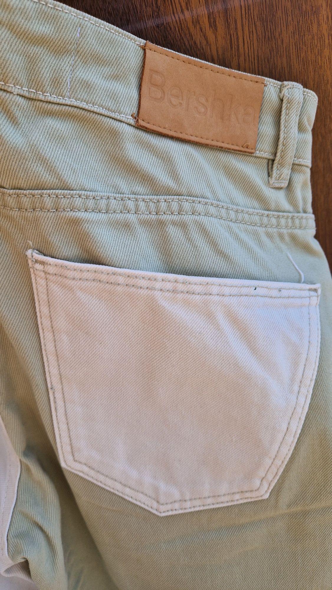 Spodnie dzinsowe Pull&Bear rozmiar 34