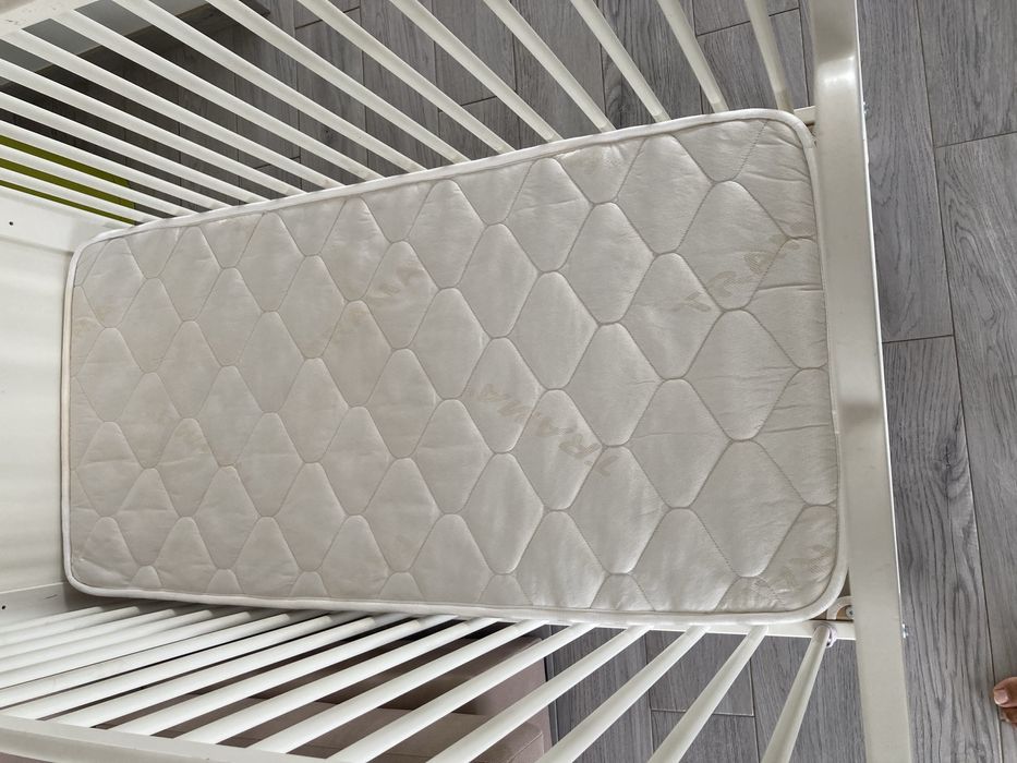 Berço + colchão para bébé