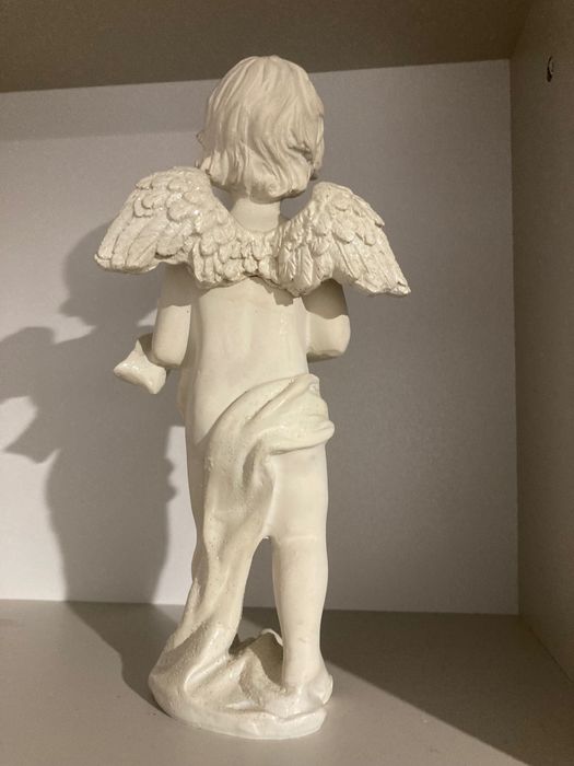 Anioł czytający księgę, rzeźba, figurka