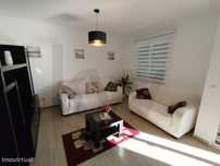 Apartamento T3 para Arrendar em Câmara de Lobos com Vista Mar