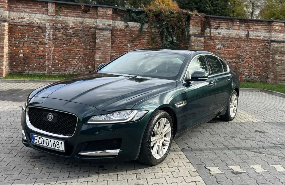 Jaguar XF Jaguar XF X260 2.0D w świetnym stanie.