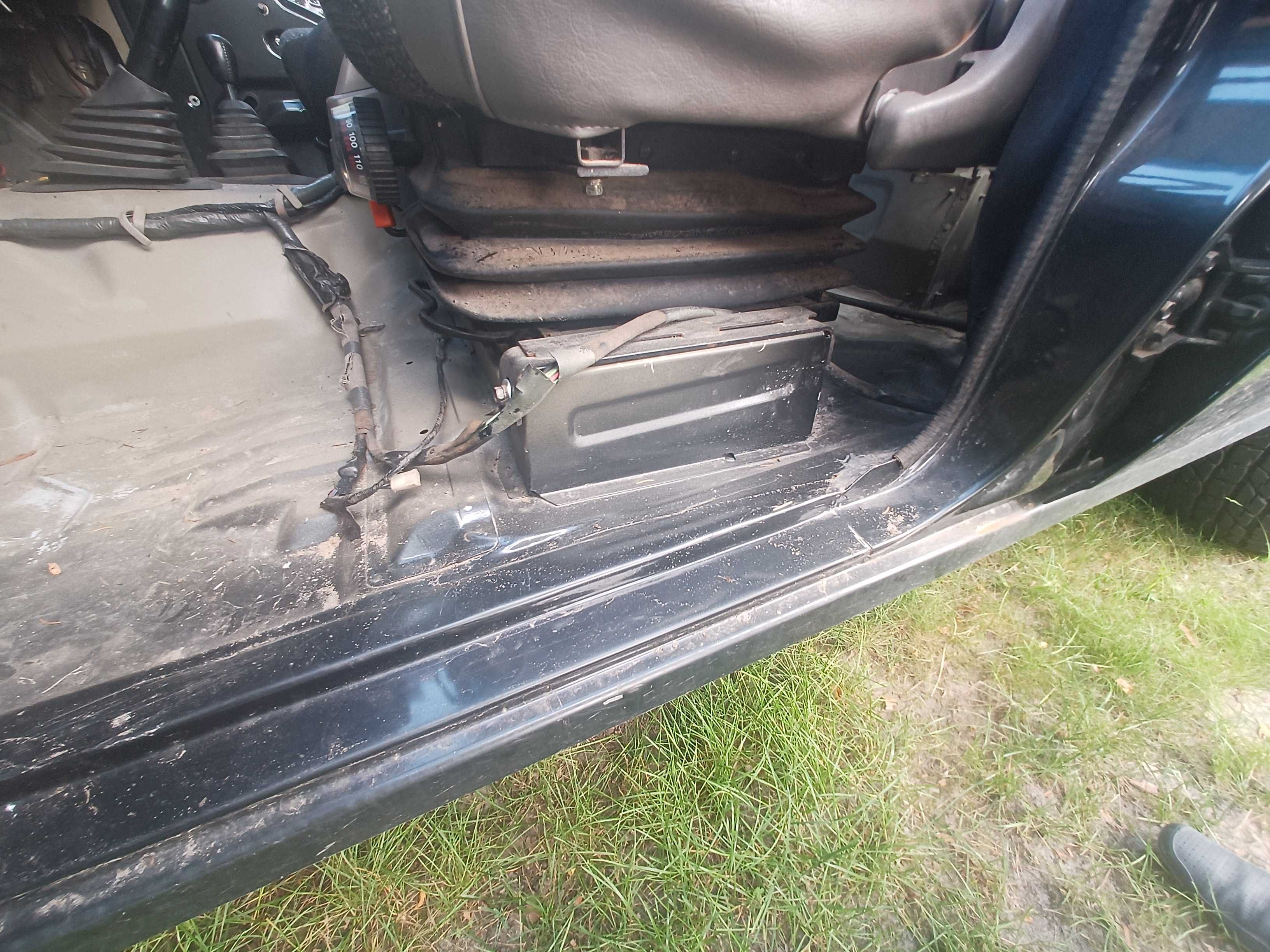 Terenówka Isuzu Trooper I 2.8 diesel