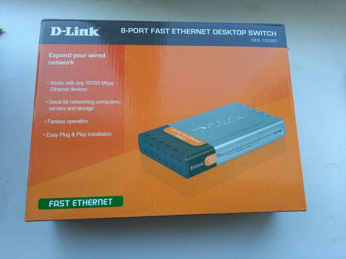 Switch D-Link DES-1008D