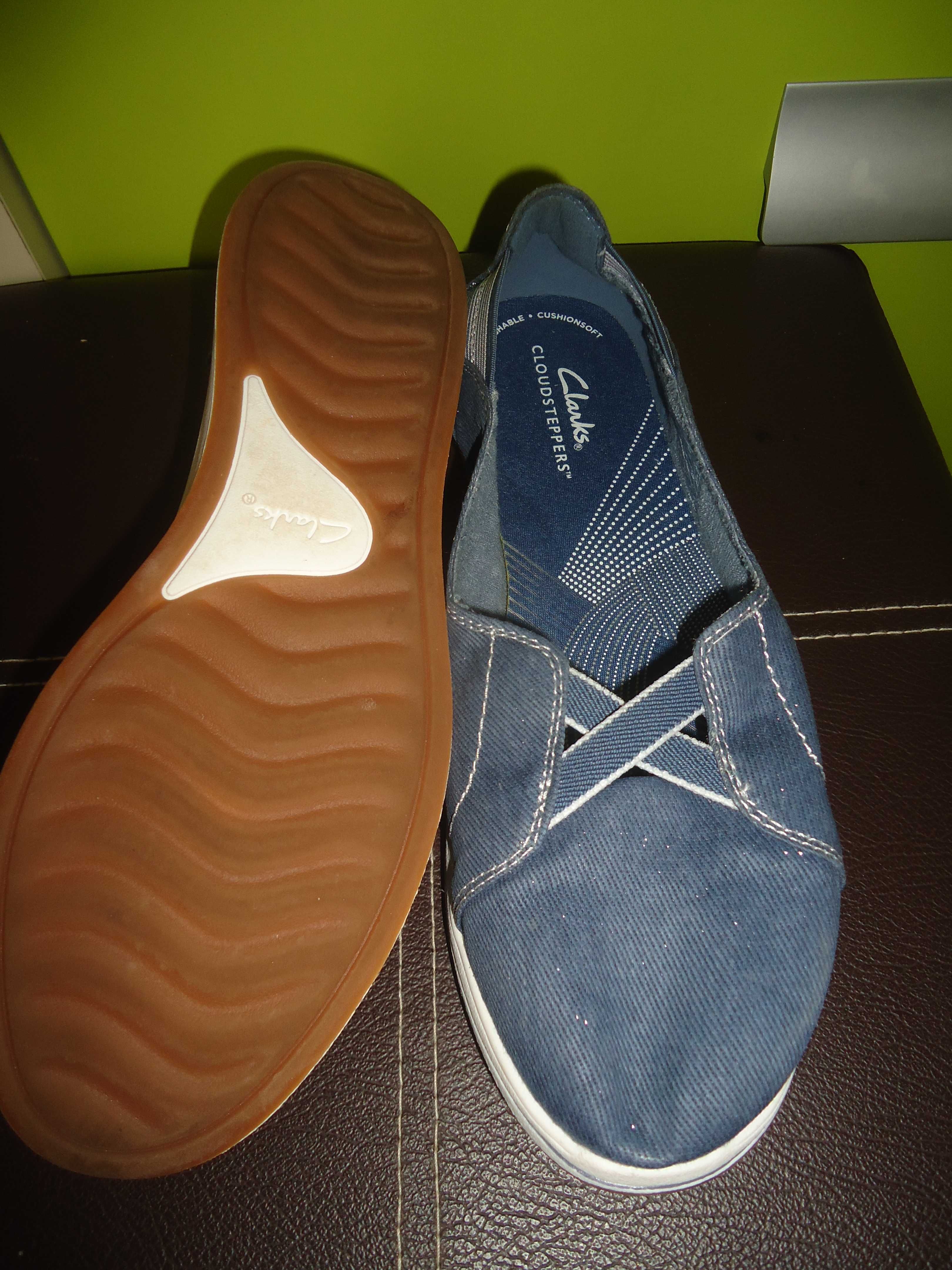 Clarks CloudSteppers Niebieskie Buty Wsuwane Wygodne Lekkie Rozmiar 38