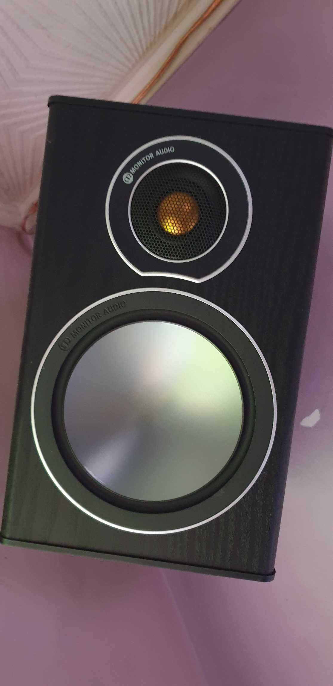 Amplituner Yamaha RX 880 wraz z kolumnami Monitor Audio 6 sprzedam