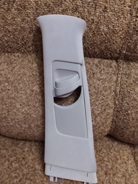 Боковая накладка ремня безопасности