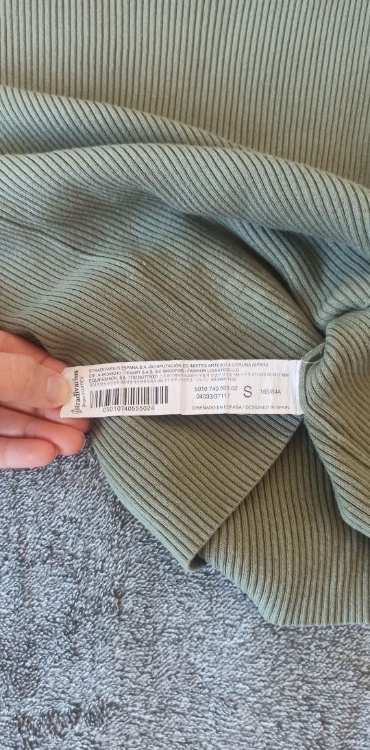 Damski oliwkowy zielony khaki prążkowany sweterek S 36 Stradivarius