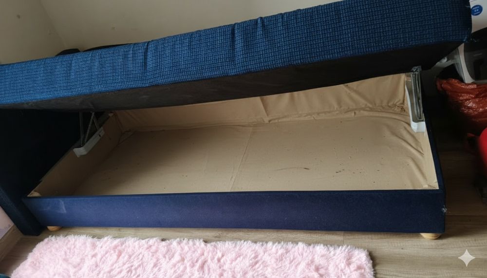 Pojedyncze łóżko z dużym schowkiem POŚCIELE PODUSZKI I KOCYK GRATIS