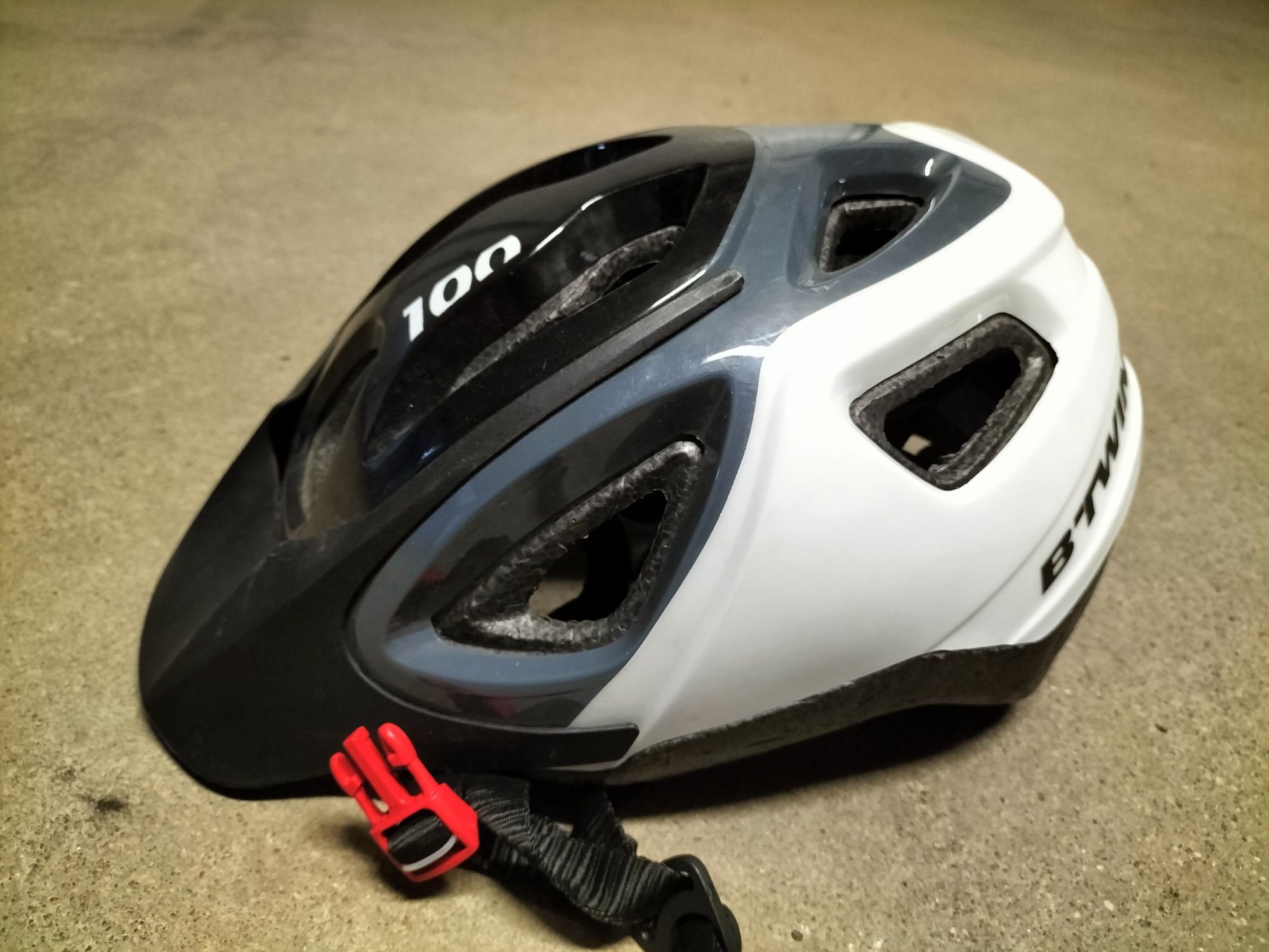 Kask rowerowy B-twin