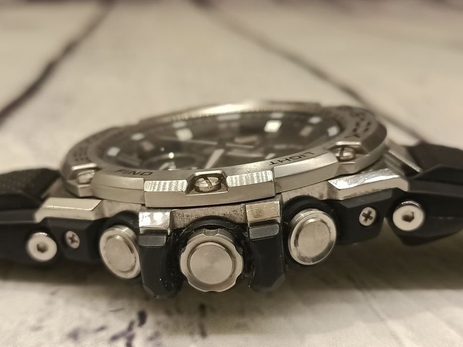 Zegarek Casio G-shock GST-B100