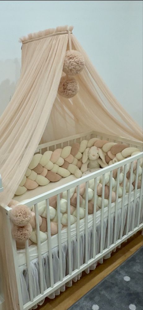 Conjunto para berço - trança, mosquiteiro com suporte, pompons e saia