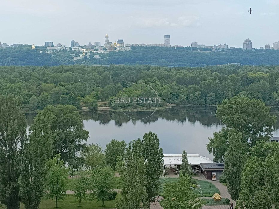 Видова на Дніпро 1к 34м Лівобережна Русановка, Русанівська Набережна 6