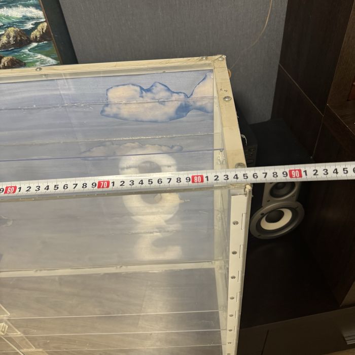 Шафа з оргскла. Використовувалась для стендових моделей.