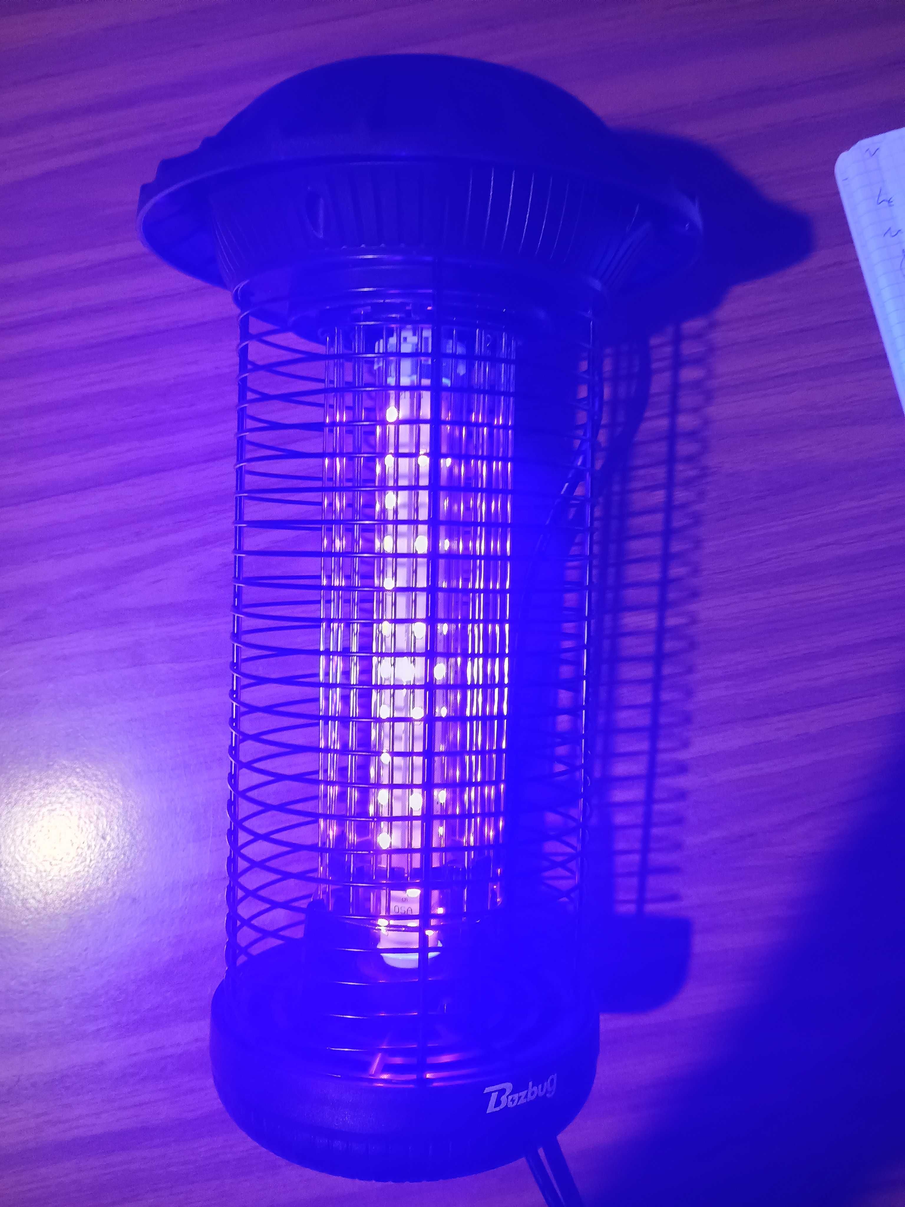 duża lampa owadobójcza