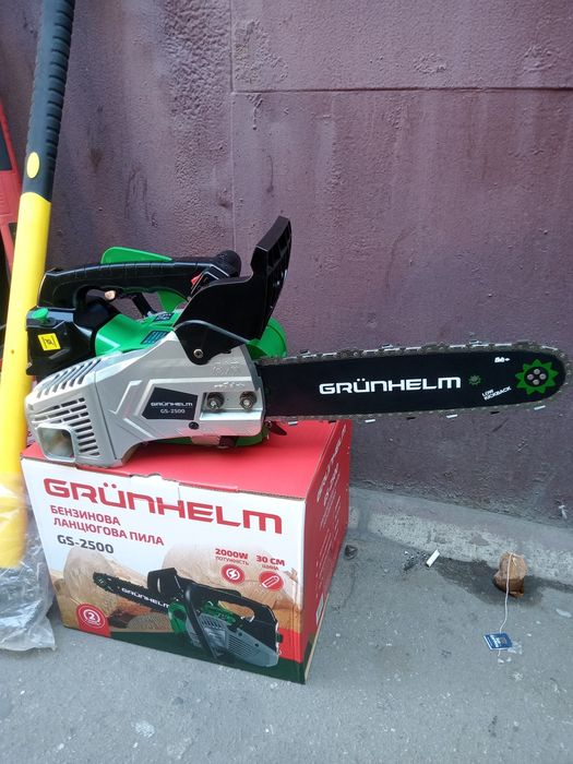 Акция Бензопила Grunhelm GS-2500 (очень легкая 4 кг)