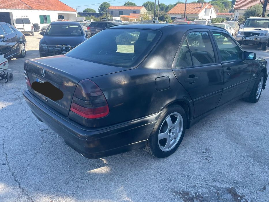Para peças Mercedes C220 multiválvulas ano1997 com documentos em dia