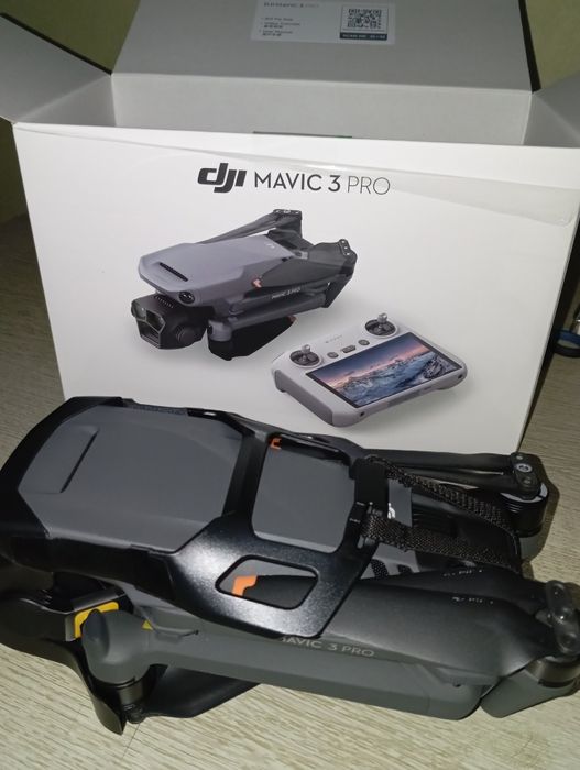 Dji mavic 3 pro полный комплект КАК НОВЫЙ налет0(мавик,про,дрон,пульт)