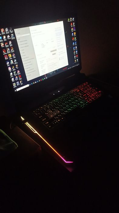 Продам ноутбук відеокарта gtx 980 8gb intel core i7 6700k 32gb ram