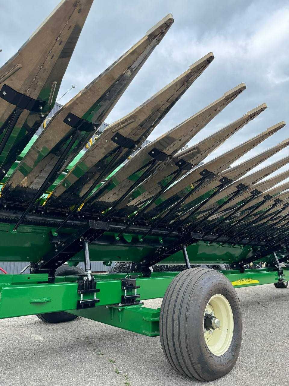 Жниварка соняшникова SUNSPEED New Holland John Deere Claas CASE ШАБЛЯ
