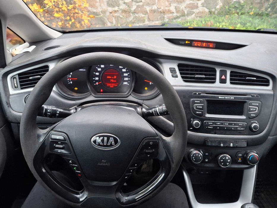 Samochod osobowy KIA CEED 1.6