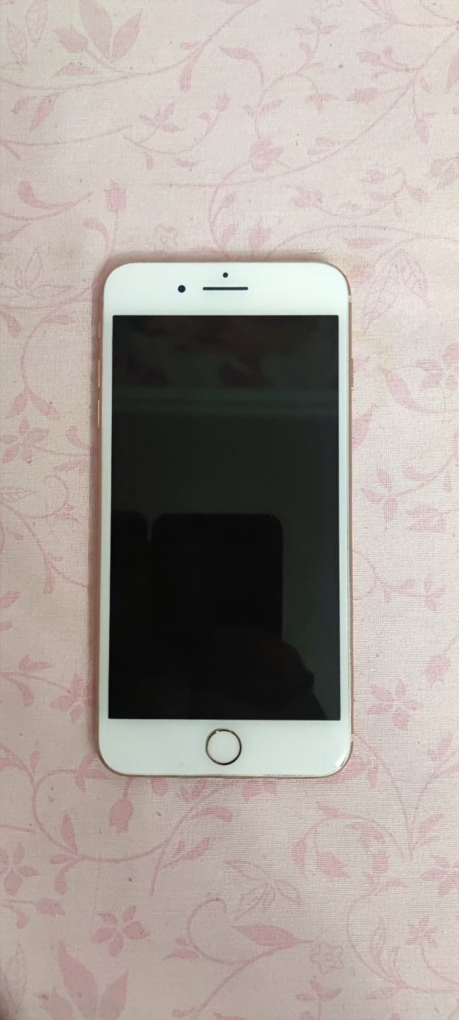 iPhone 8+ пудровый цвет + чехол в подарок