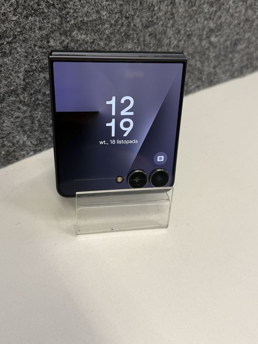 (5309/25) Samsung galaxy Z Flip 7