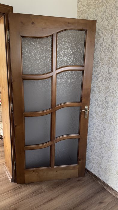 Двері деревяні міжкімнатні