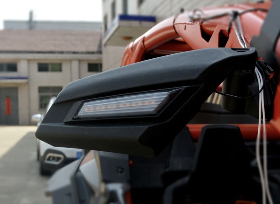 CAN-AM Maverick X3 LUSTERKA BOCZNE  KIERUNKI