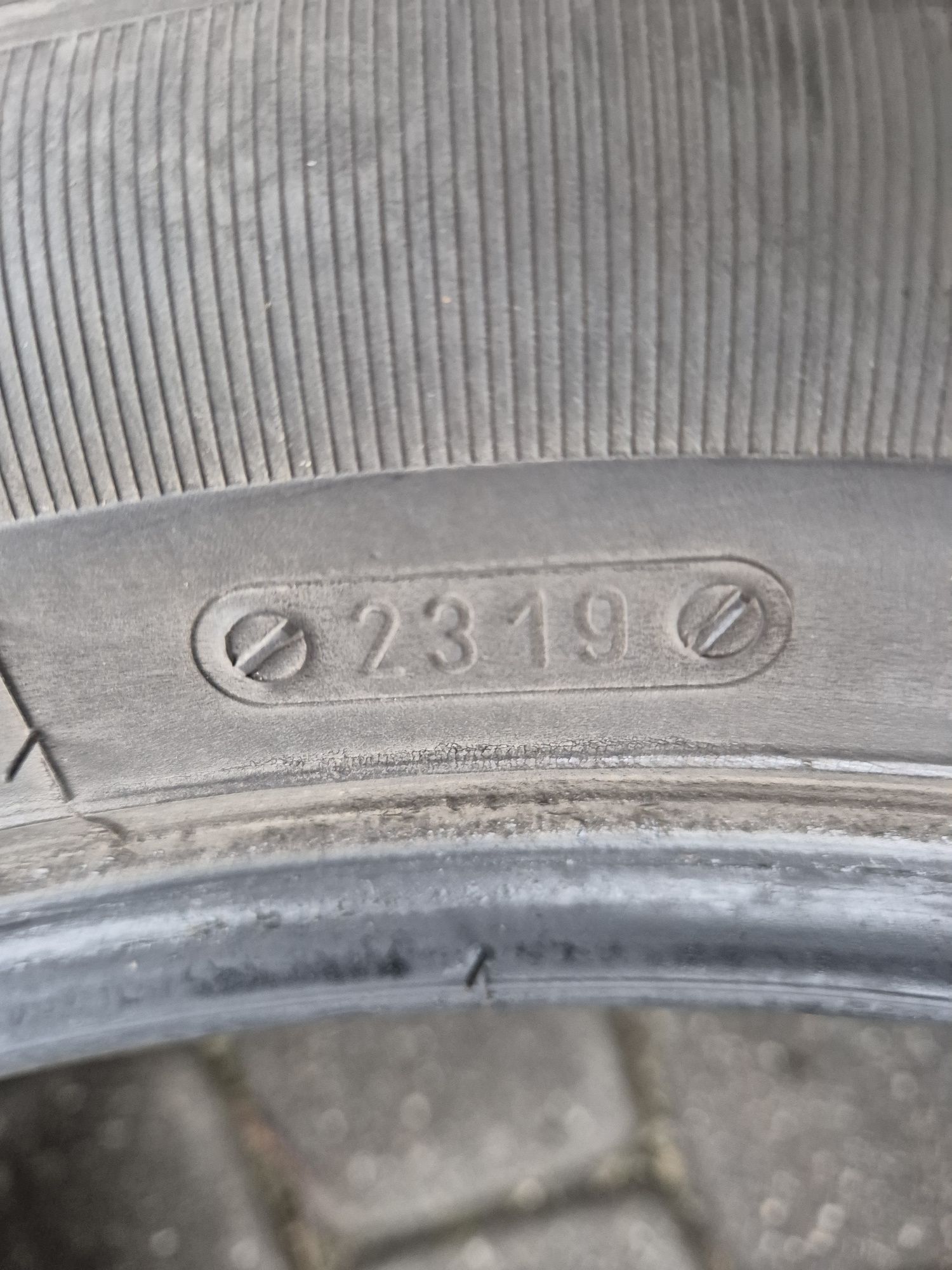 Opony Kormoran Snow 215/55 R17 98V używane komplet