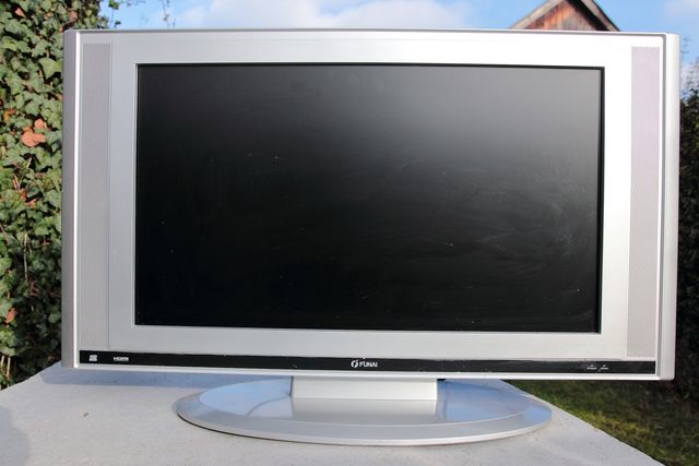 TV Funai LCD-D2726
