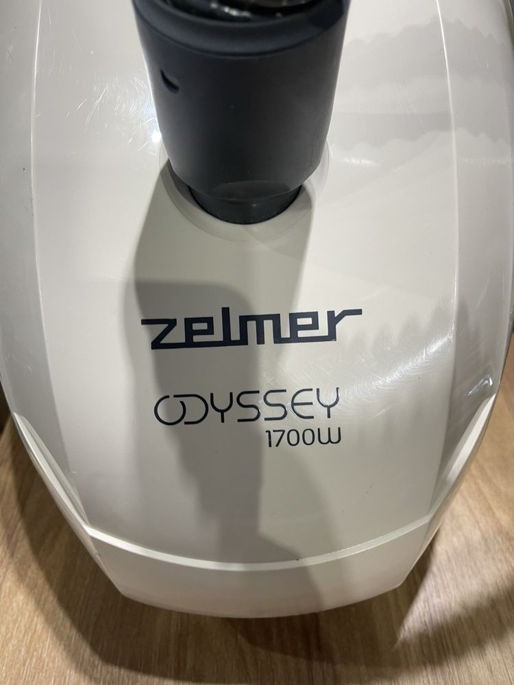 Продам Пилосос ZELMER