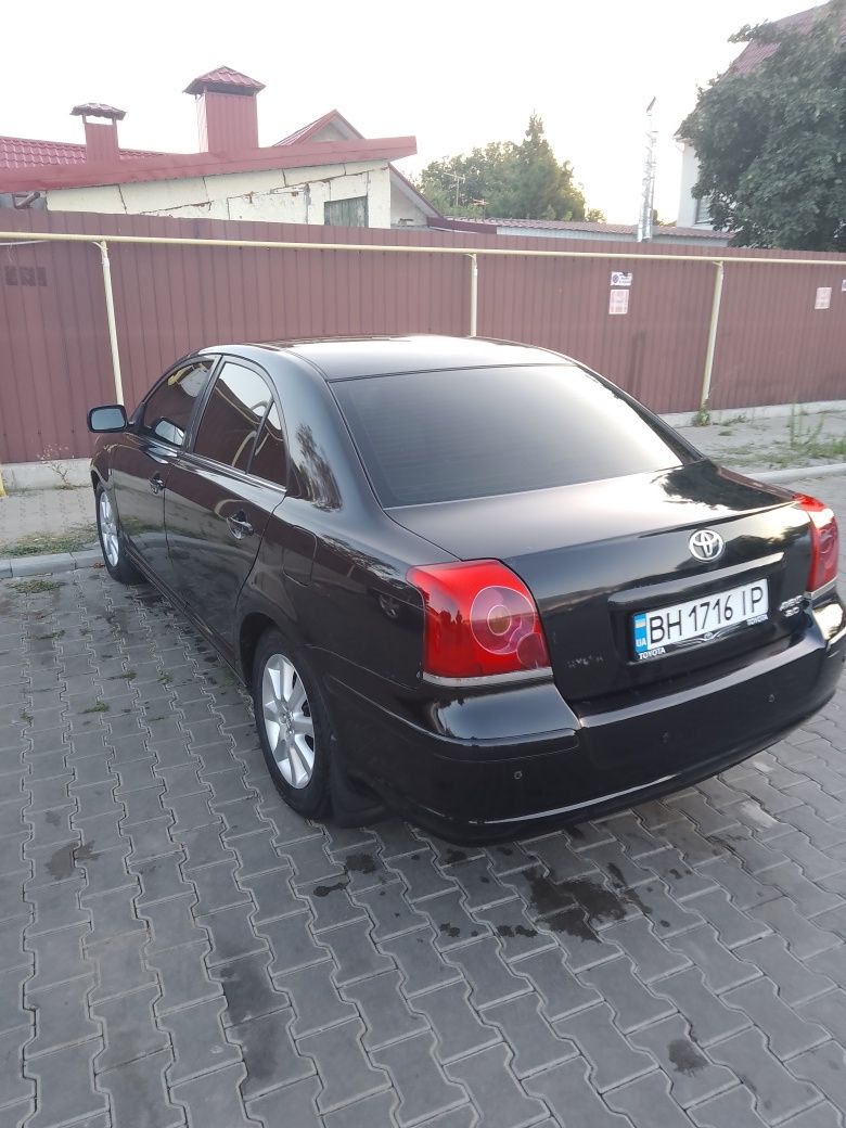 Продам Тойоту Авенсис на автомате