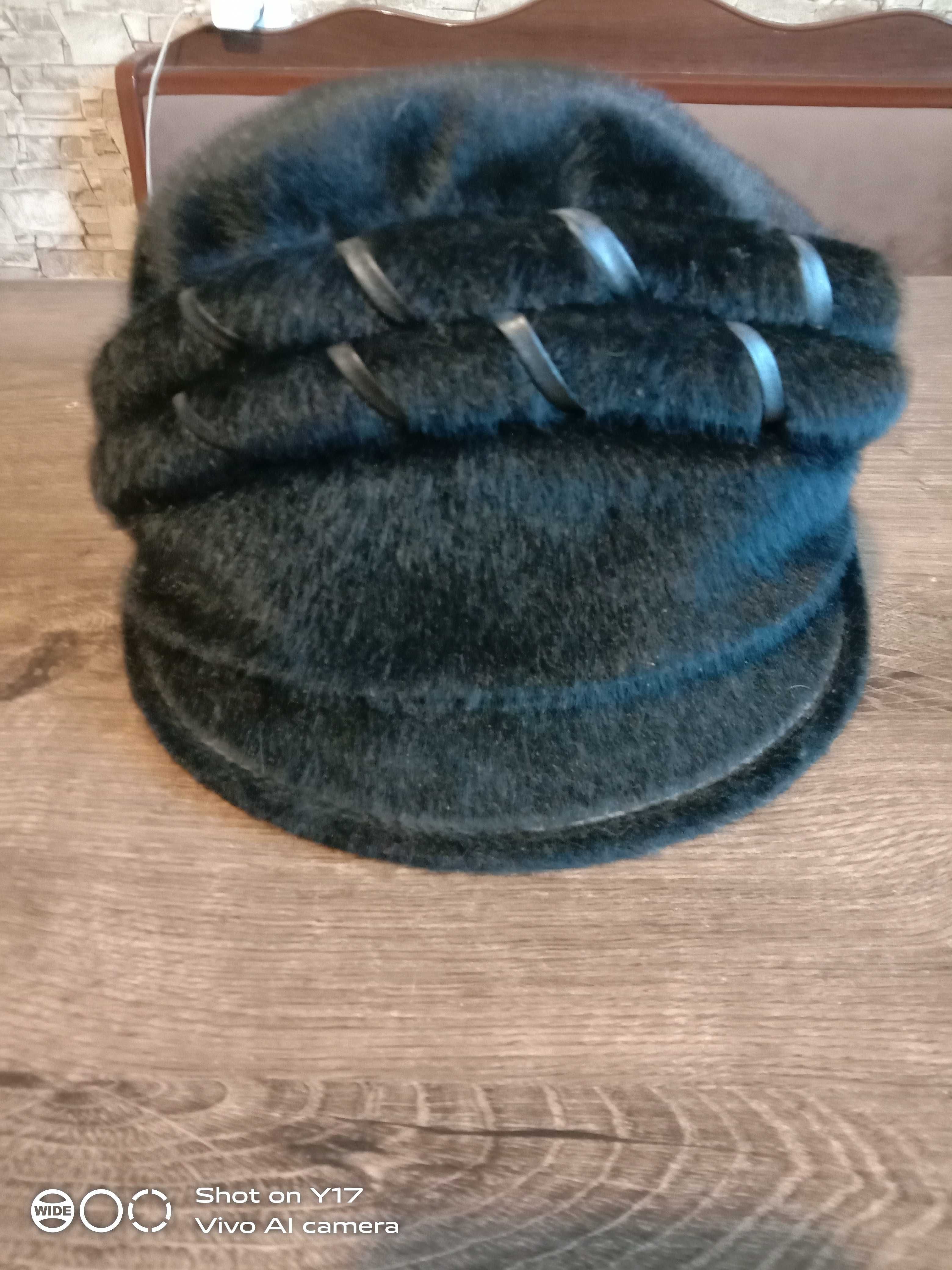 Шапка жіноча зимова
