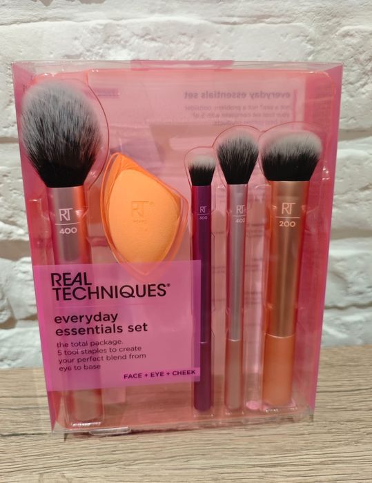 Real Techniques Everyday Essentials Zestaw do Makijażu Twarzy