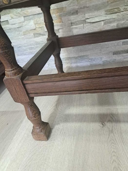 Cadeiras antigas em madeira Wengue e couro com tachas