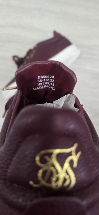 Sapatos/ tenis  SikSilk