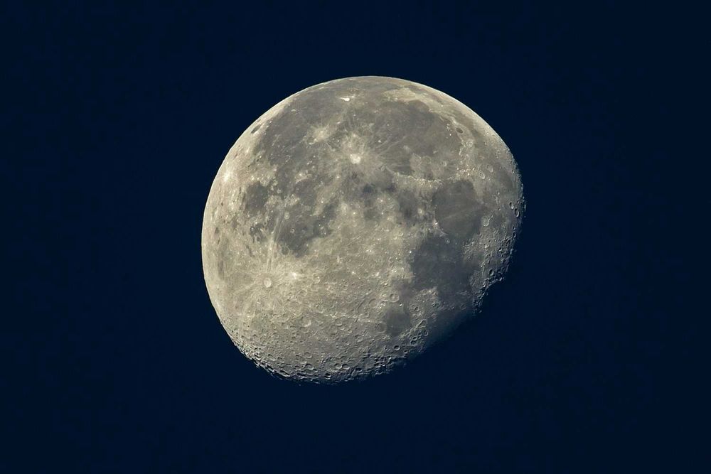 Продам Canon EOS 7D.