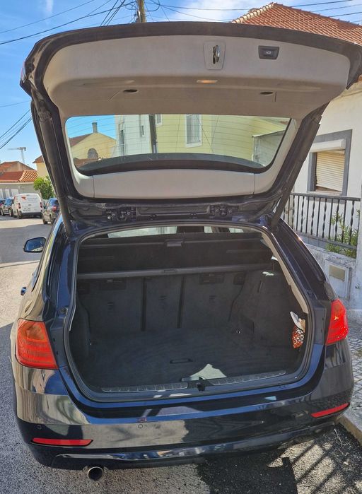 Carrinha BMW 318D Touring - 2013 - Nacional