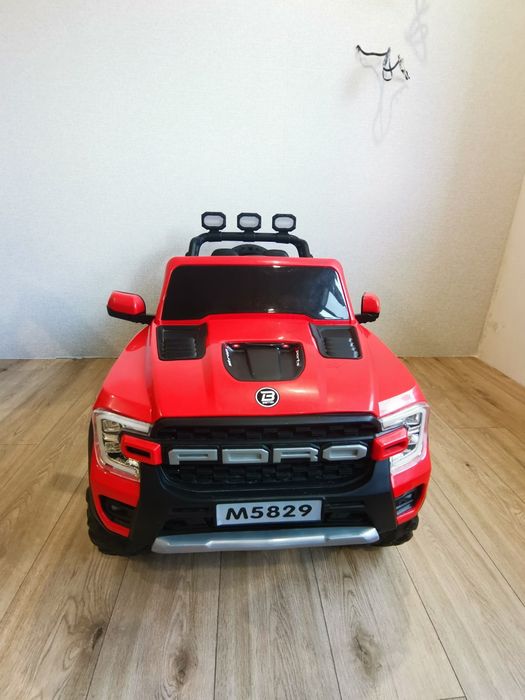 Електромобіль дитячий