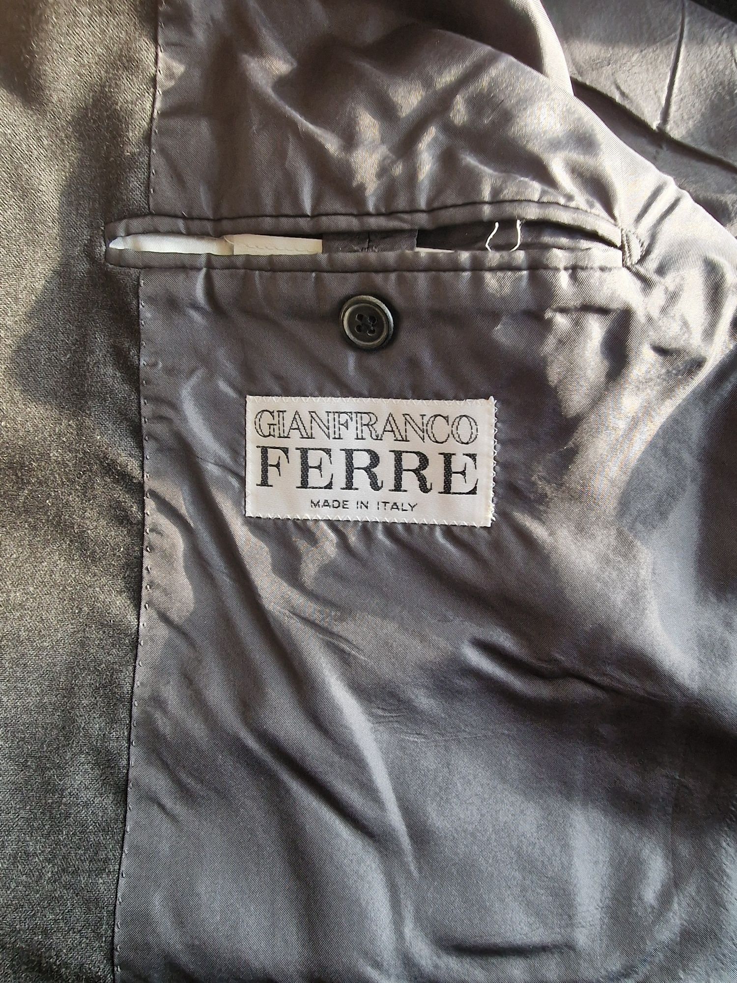 Чоловічий костюм "Gianfranco Ferre", 100% кашемір. Р.52. Оригінал.