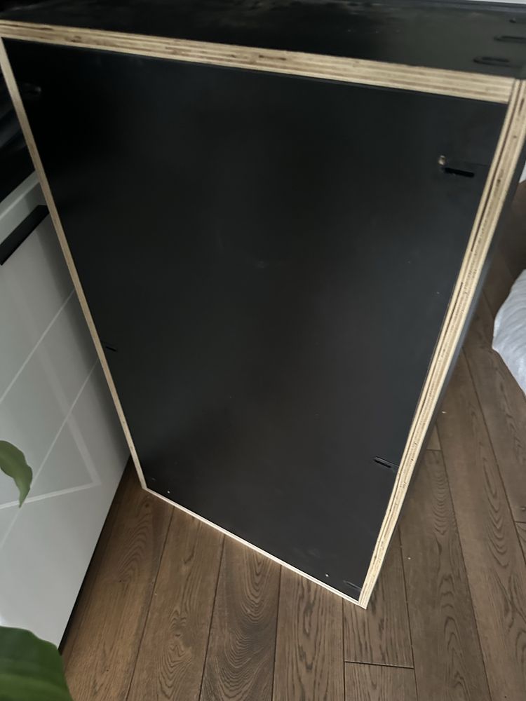 Szafka z lustrem czarna wiszaca 90x53x24