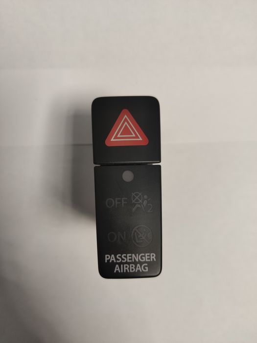 Suzuki SX4 S-Cross przelacznik swiatel awaryjnych