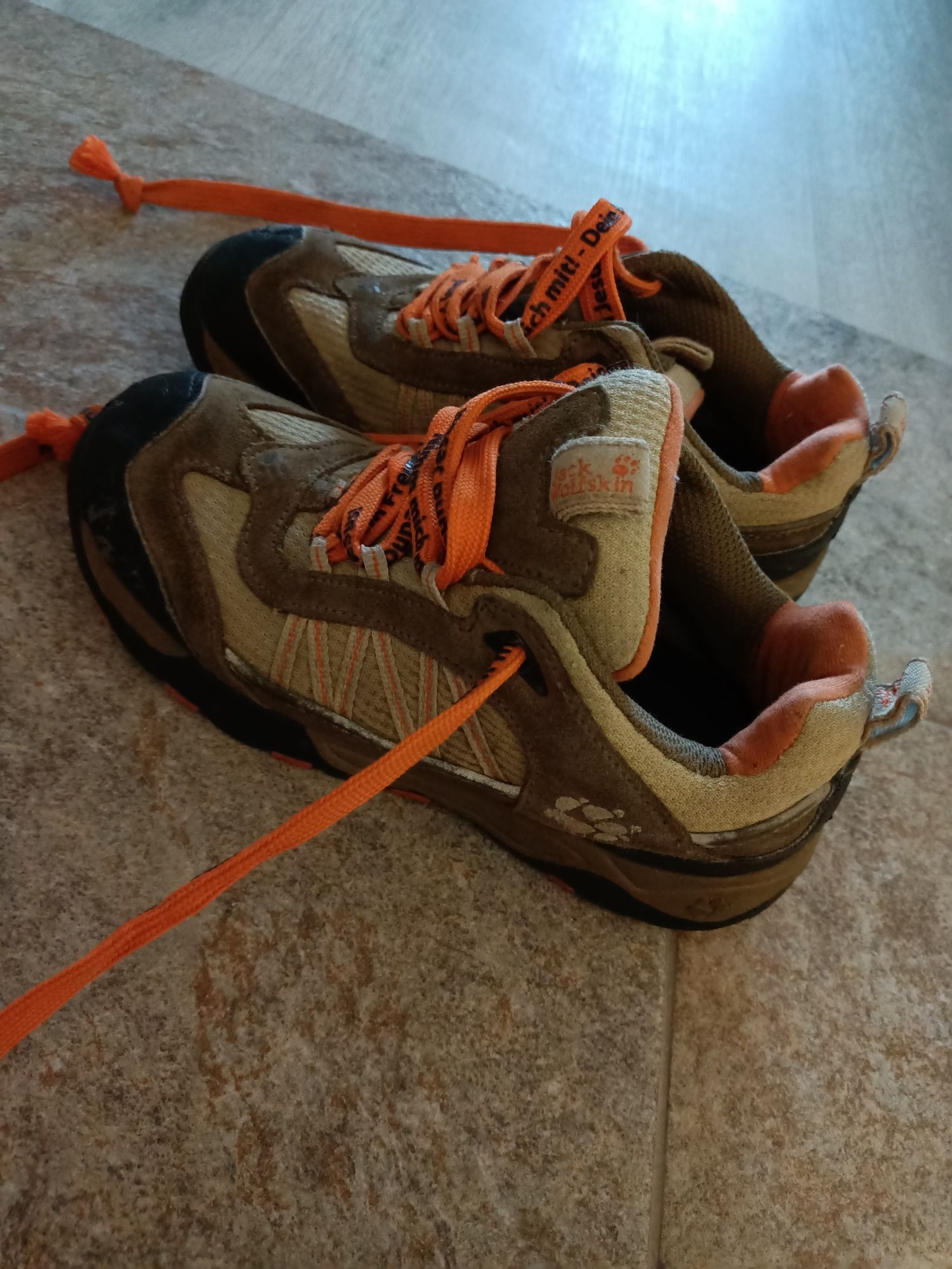 Кросівки, чобітки, мокасіни clarks для хлопчика