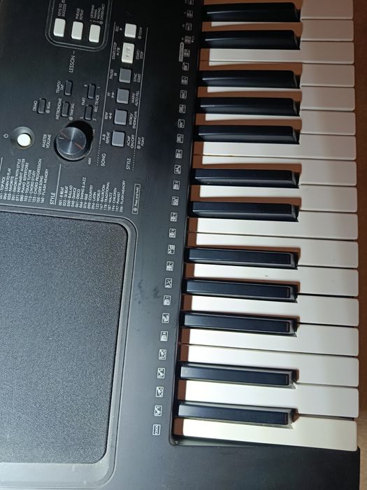 Yamaha PSR -E373 keyboard klawisze