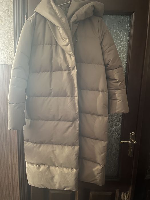 Пуховик пальто плащ жіночий зима беж біо пух розмір с