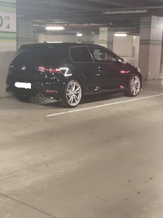 Vw.  golf. R 7.5