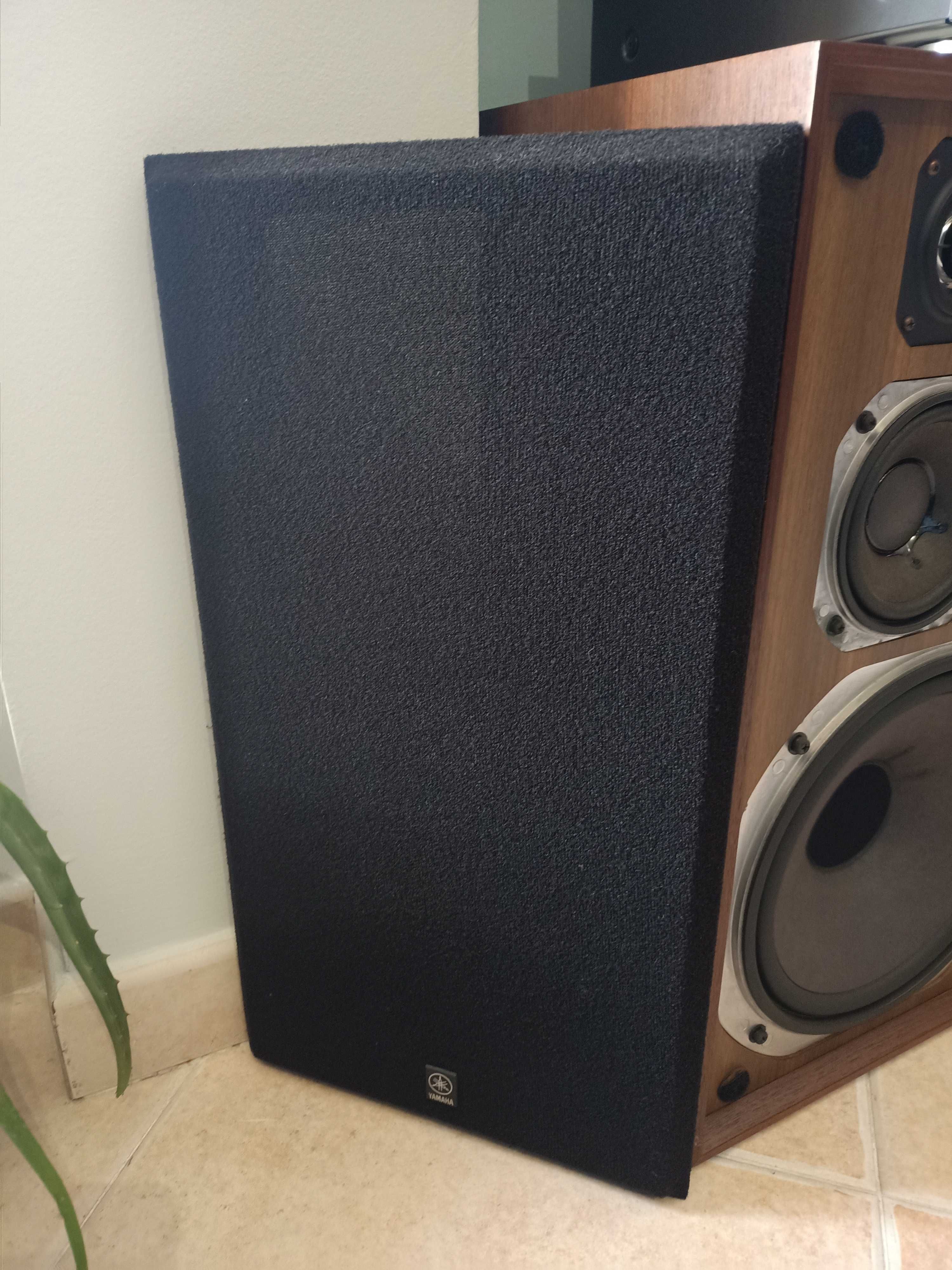 Colunas Yamaha NS-650