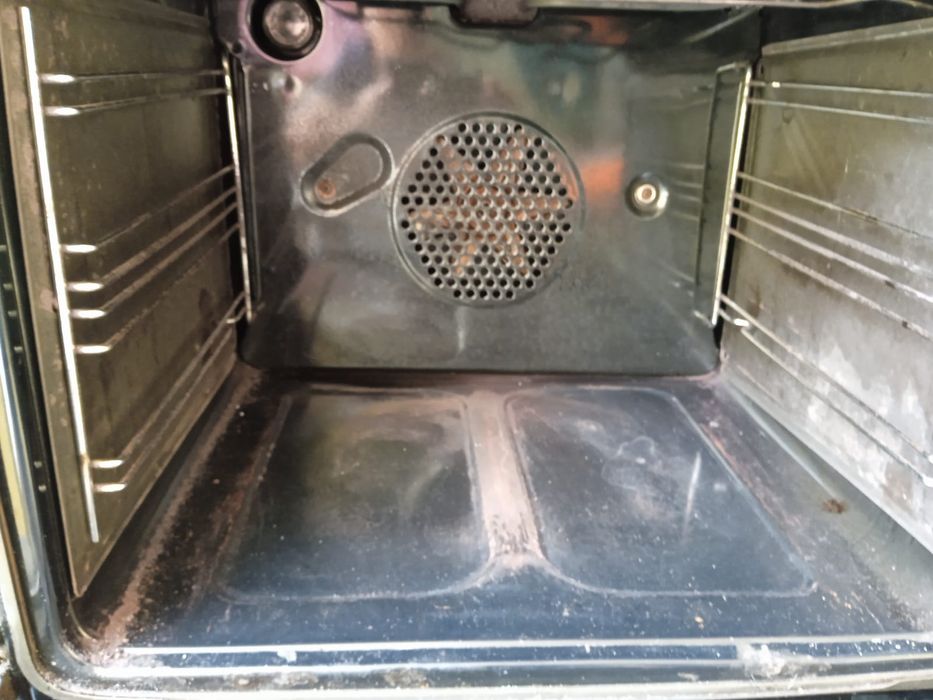Forno tecka em bom estado
